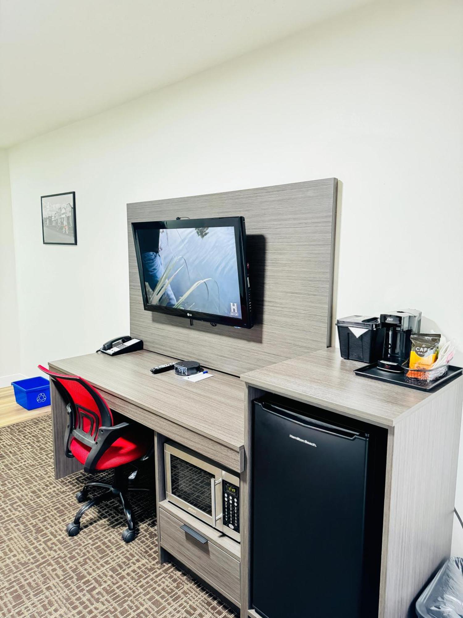 Ramada By Wyndham Dawson Creek Hotel Luaran gambar