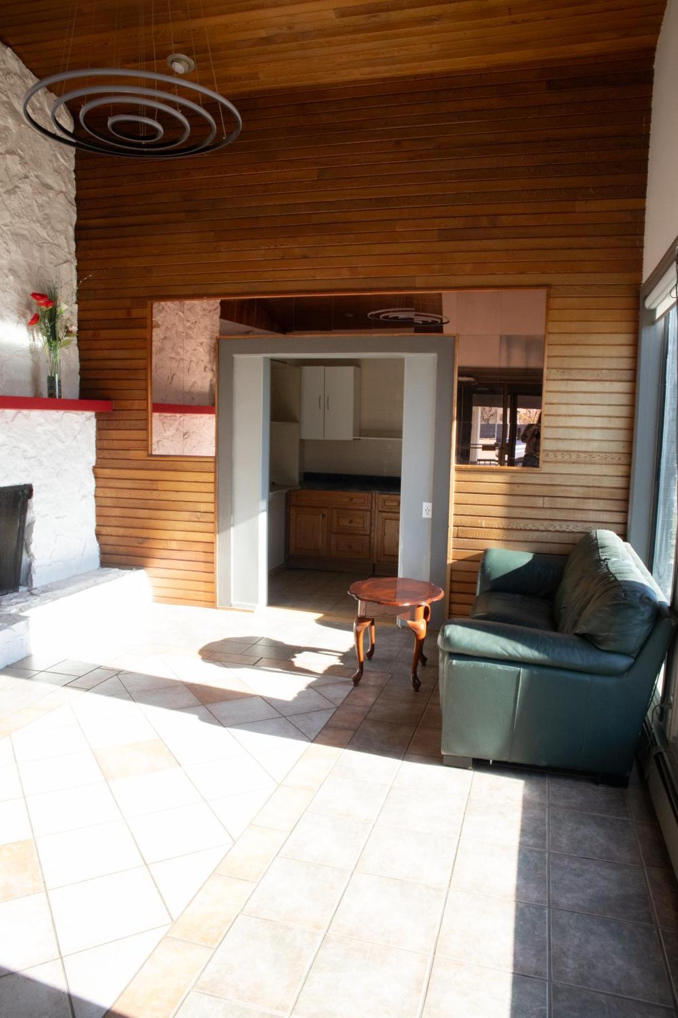 Ramada By Wyndham Dawson Creek Hotel Luaran gambar