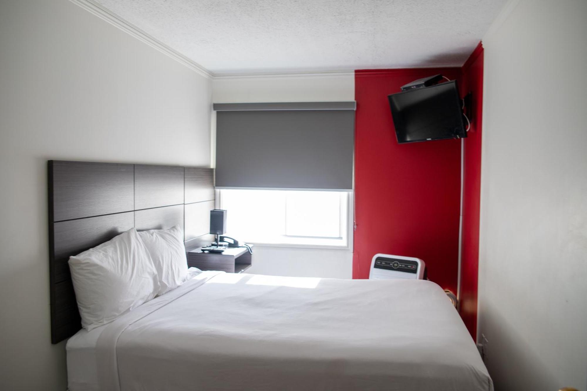 Ramada By Wyndham Dawson Creek Hotel Luaran gambar