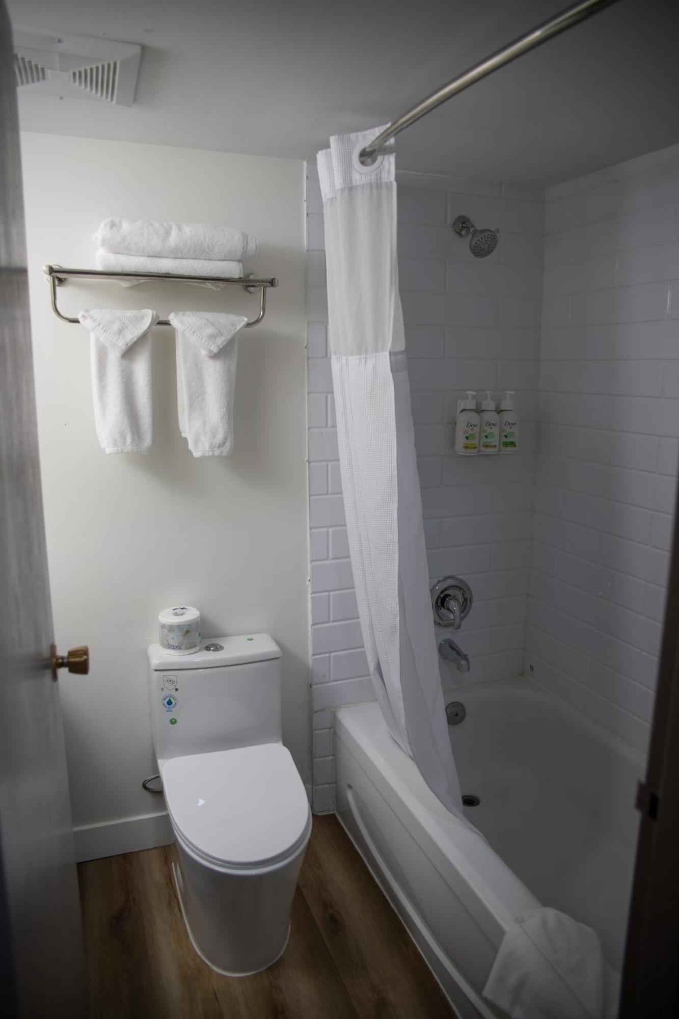 Ramada By Wyndham Dawson Creek Hotel Luaran gambar