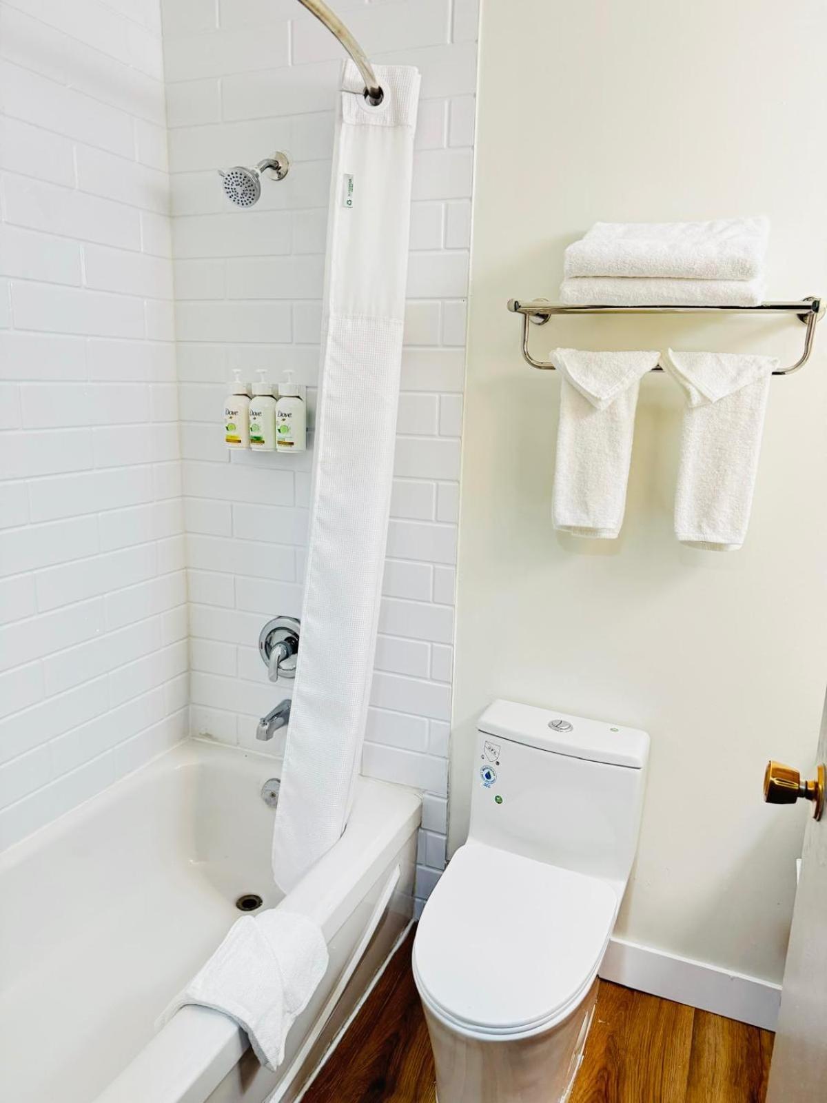 Ramada By Wyndham Dawson Creek Hotel Luaran gambar