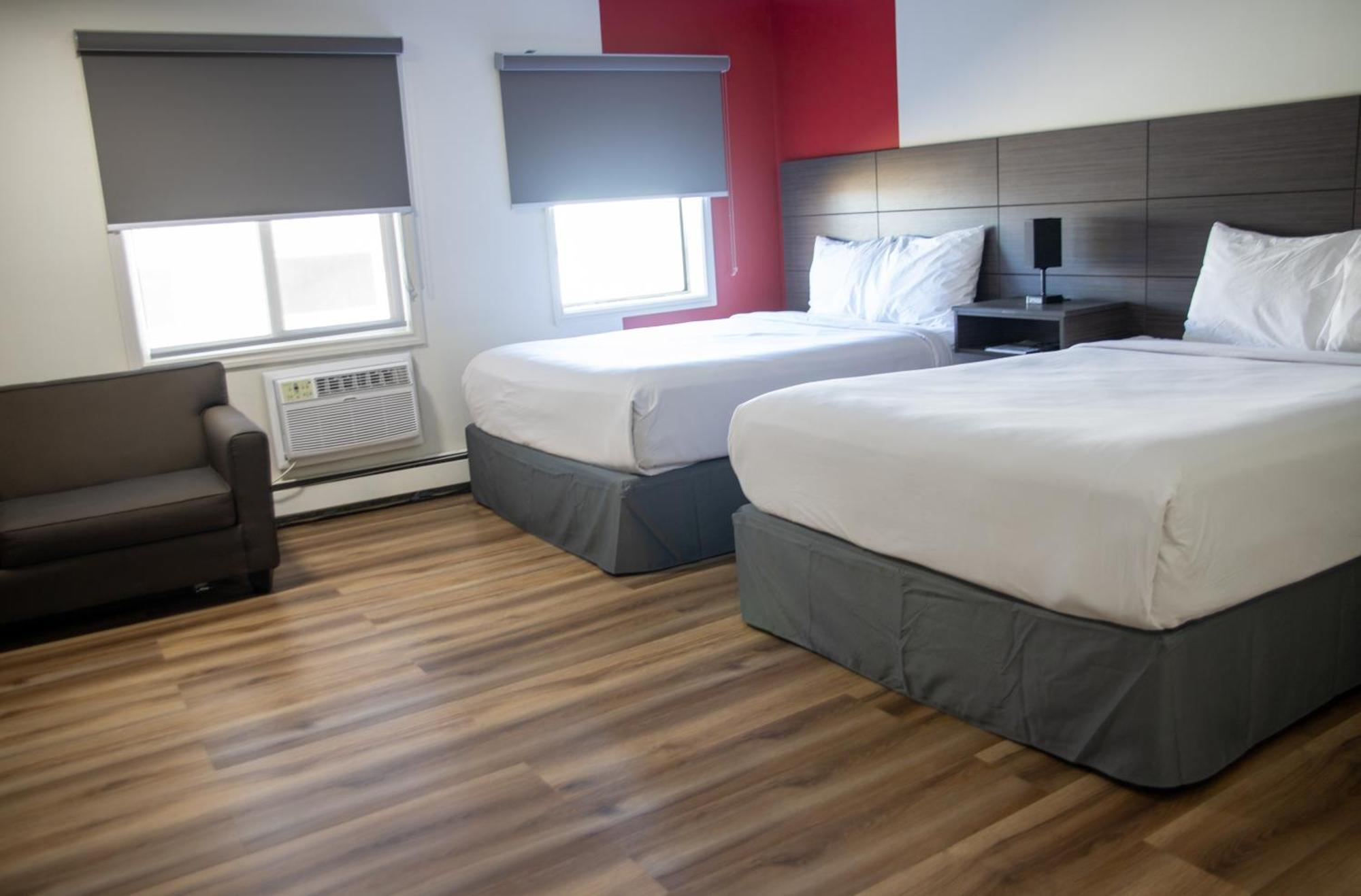 Ramada By Wyndham Dawson Creek Hotel Luaran gambar