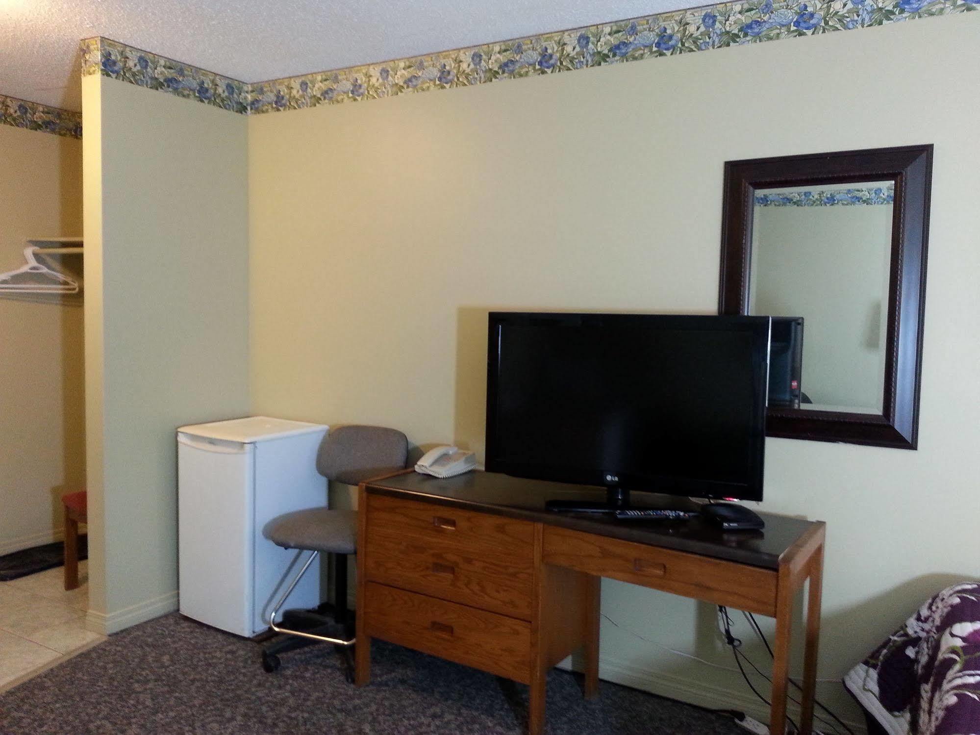Ramada By Wyndham Dawson Creek Hotel Luaran gambar