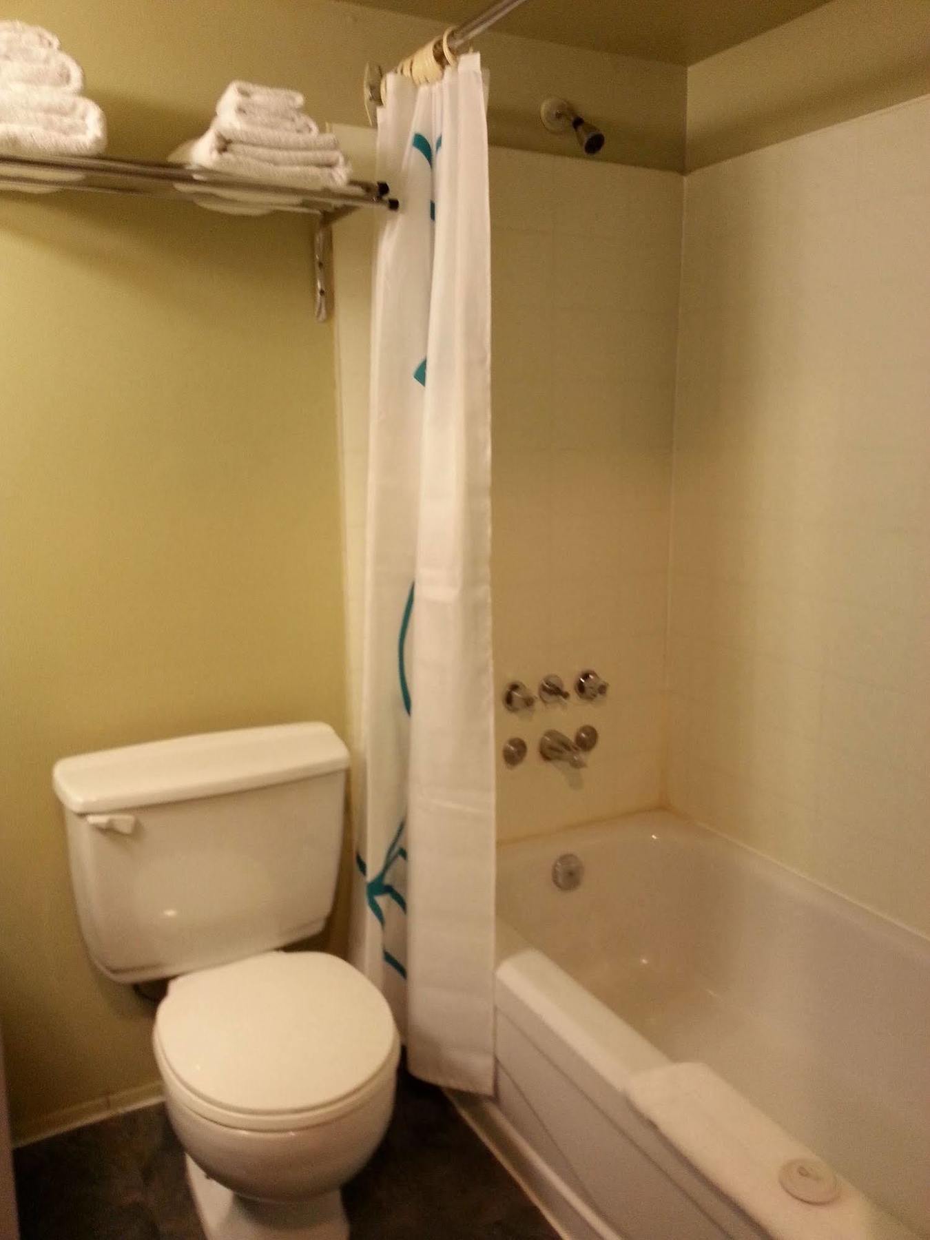 Ramada By Wyndham Dawson Creek Hotel Luaran gambar